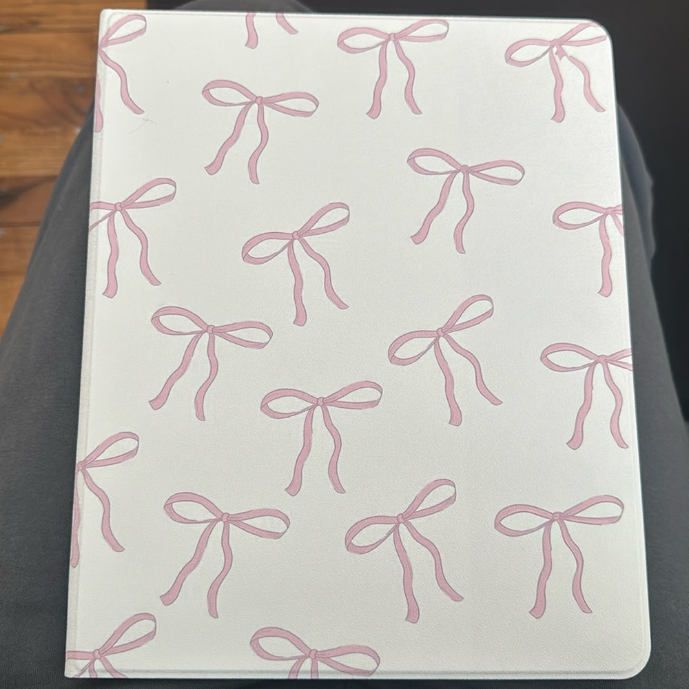 Pink bows Ipad 13 book cover with pen slot